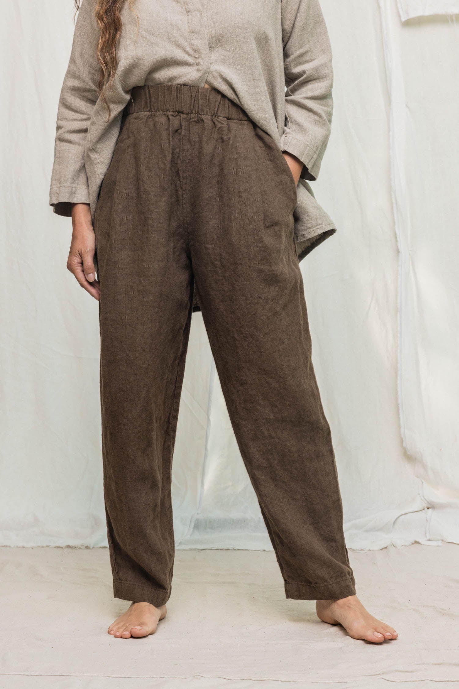 Andy Trouser in Midweight Linen Cacao