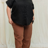 Andy Trouser in Midweight Linen Cedar#color_cedar