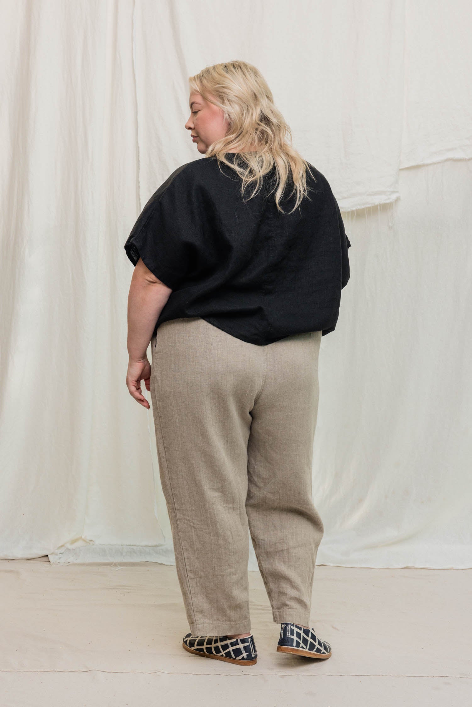 Andy Trouser in Midweight Linen Flax#color_flax