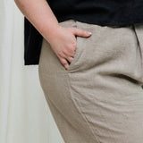 Andy Trouser in Midweight Linen Flax#color_flax