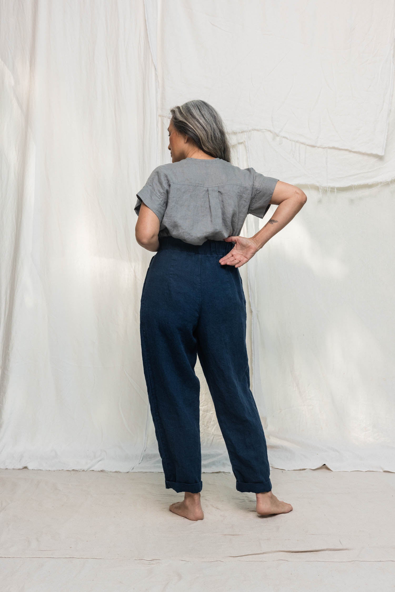 Andy Trouser in Midweight Linen Indigo#color_indigo