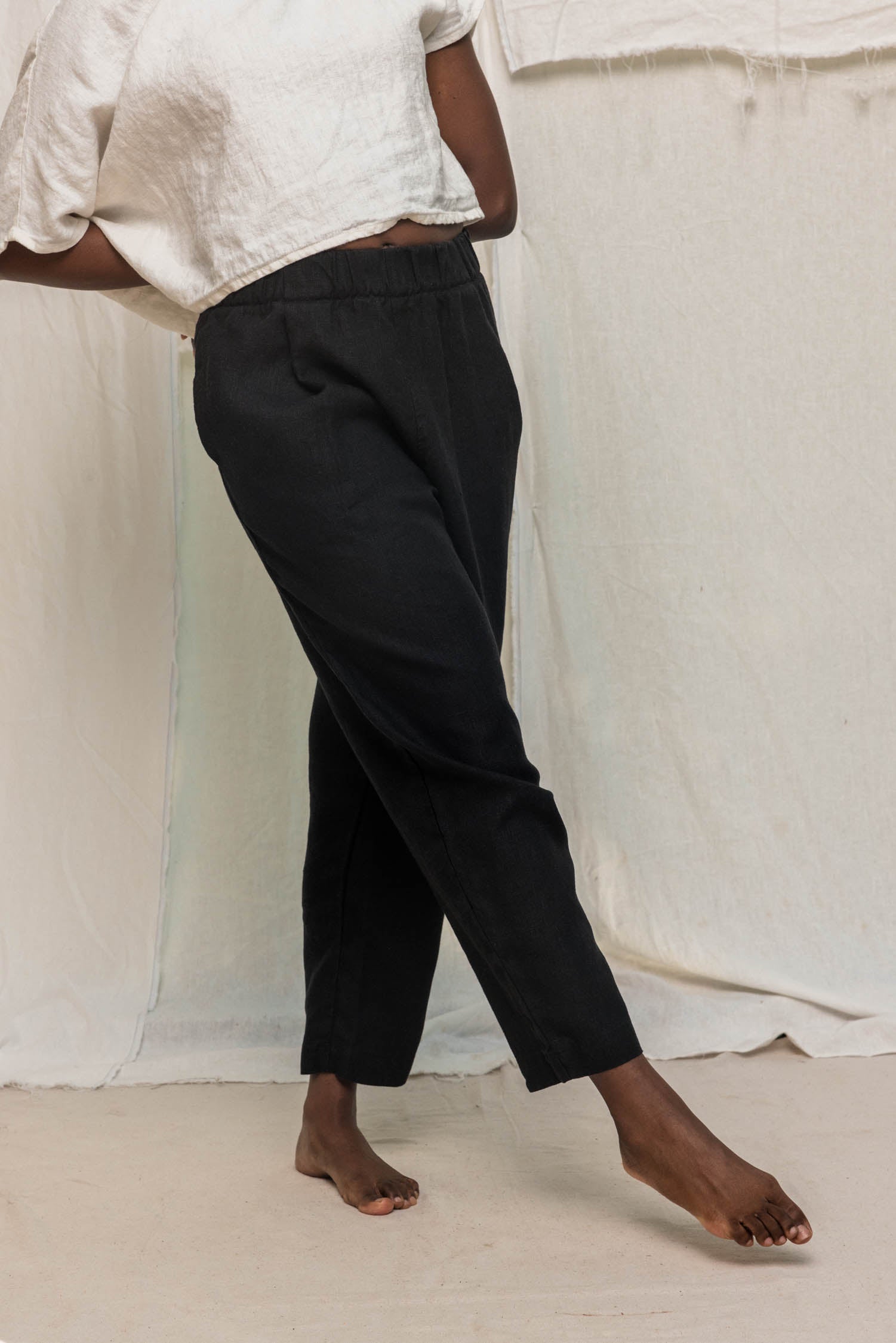 Andy Trouser in Midweight Linen Ink#color_ink