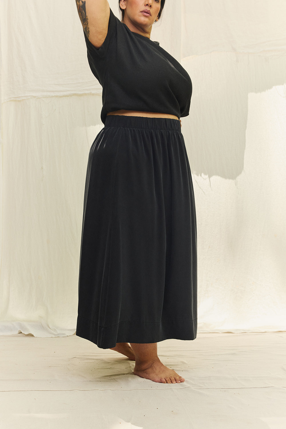 Bel Skirt in Washable Silk Graphite#color_graphite