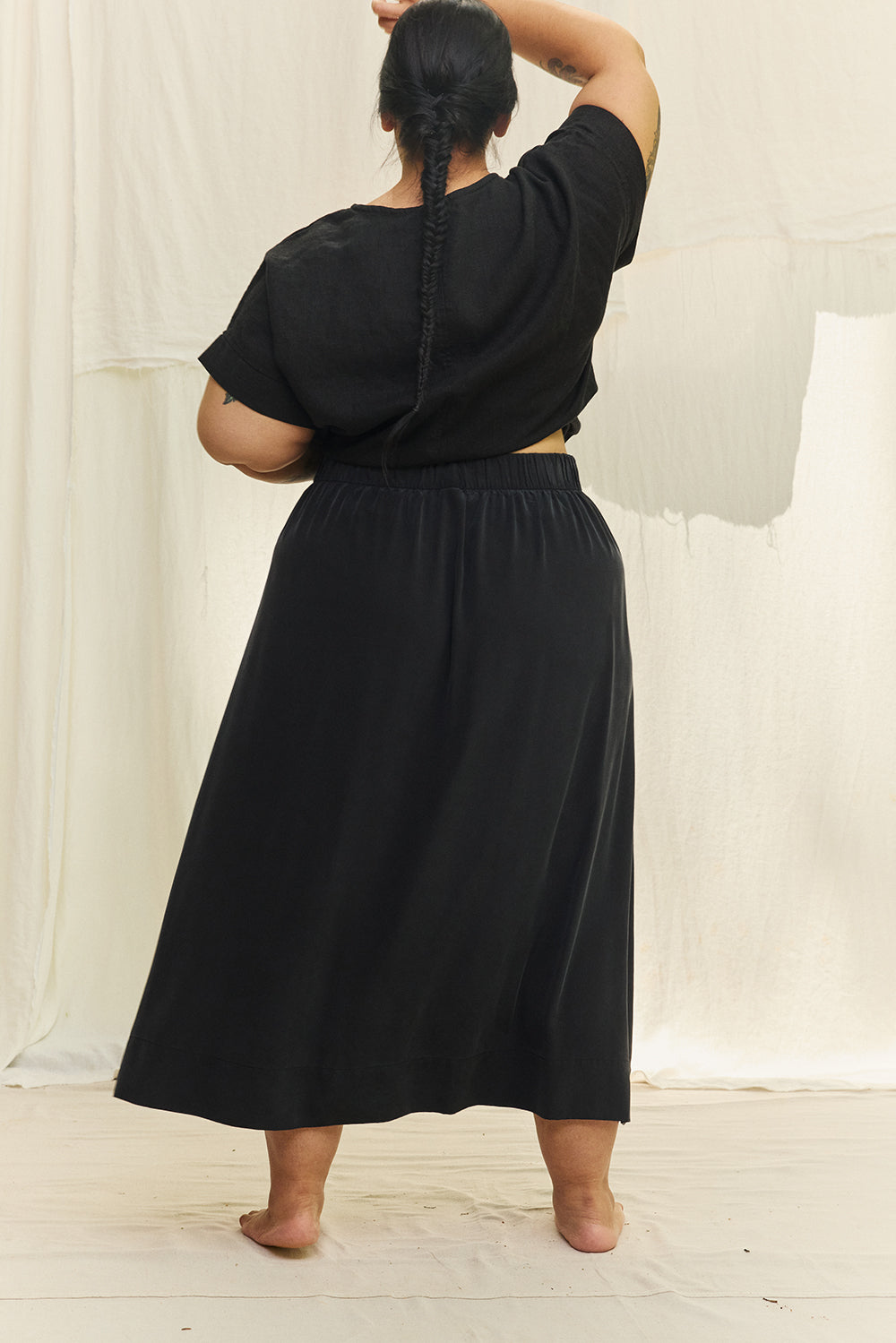 Bel Skirt in Washable Silk Graphite#color_graphite