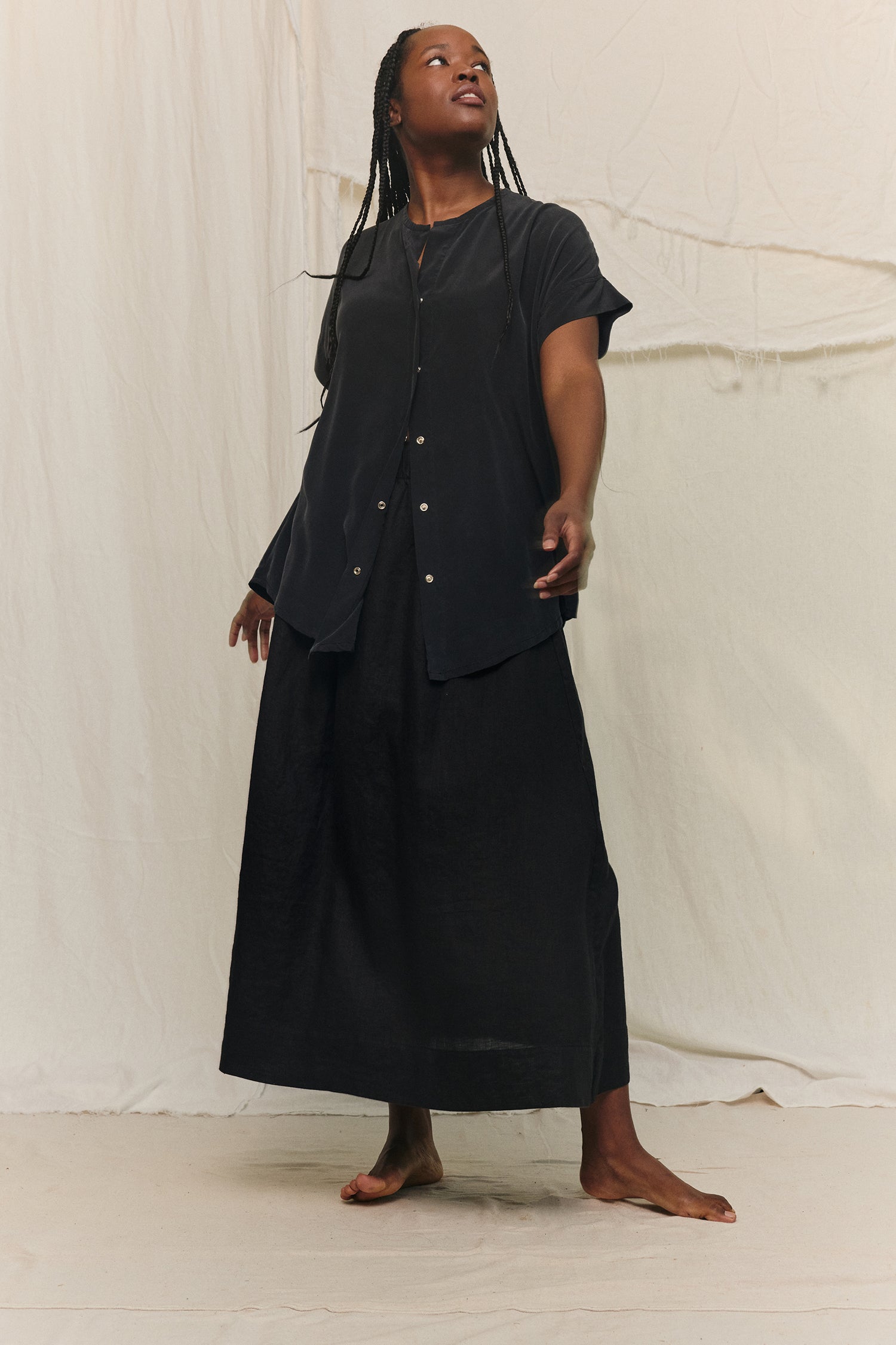 Bel Skirt in Lightweight Linen Ink#color_ink