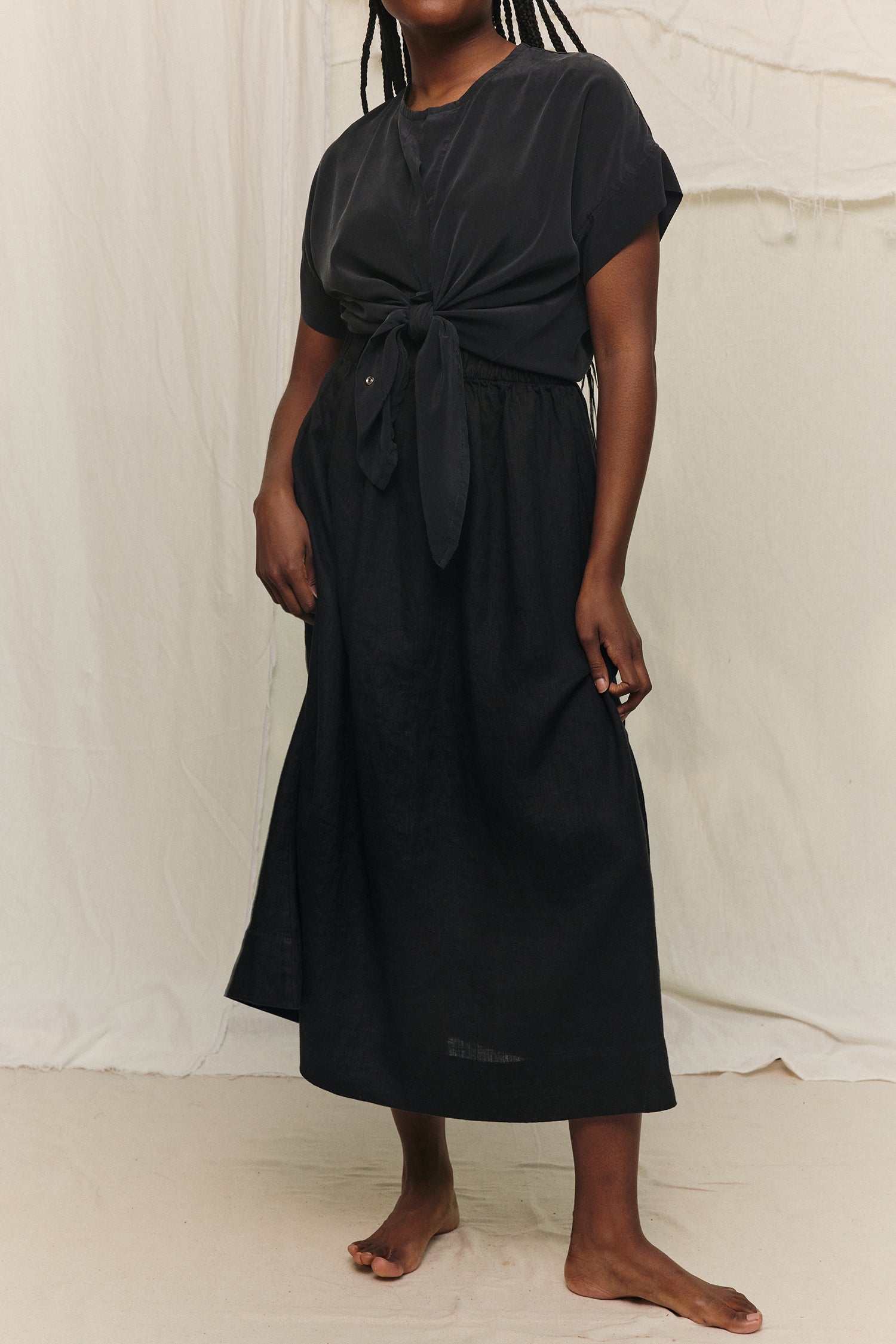 Bel Skirt in Lightweight Linen Ink#color_ink