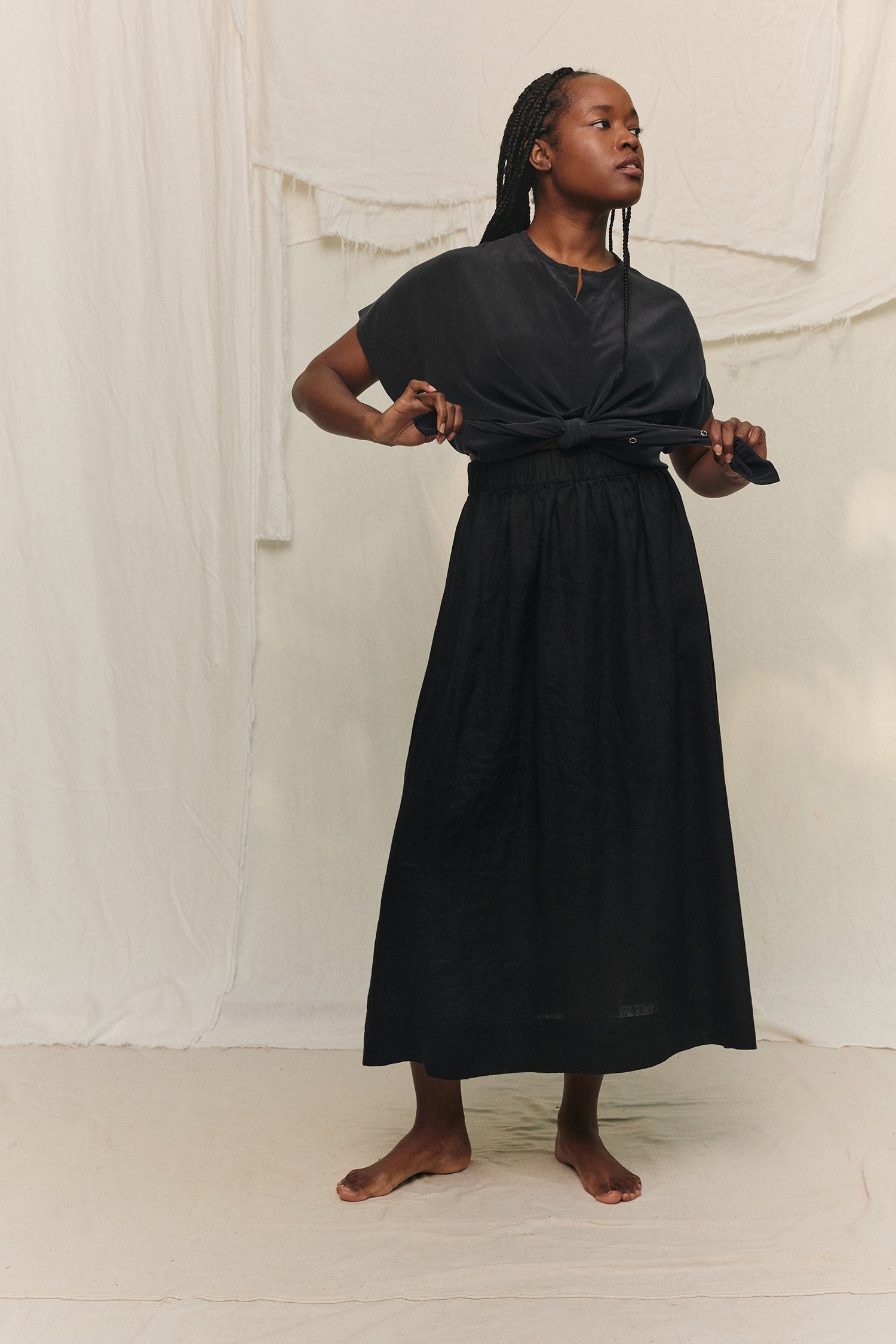 Bel Skirt in Lightweight Linen Ink#color_ink