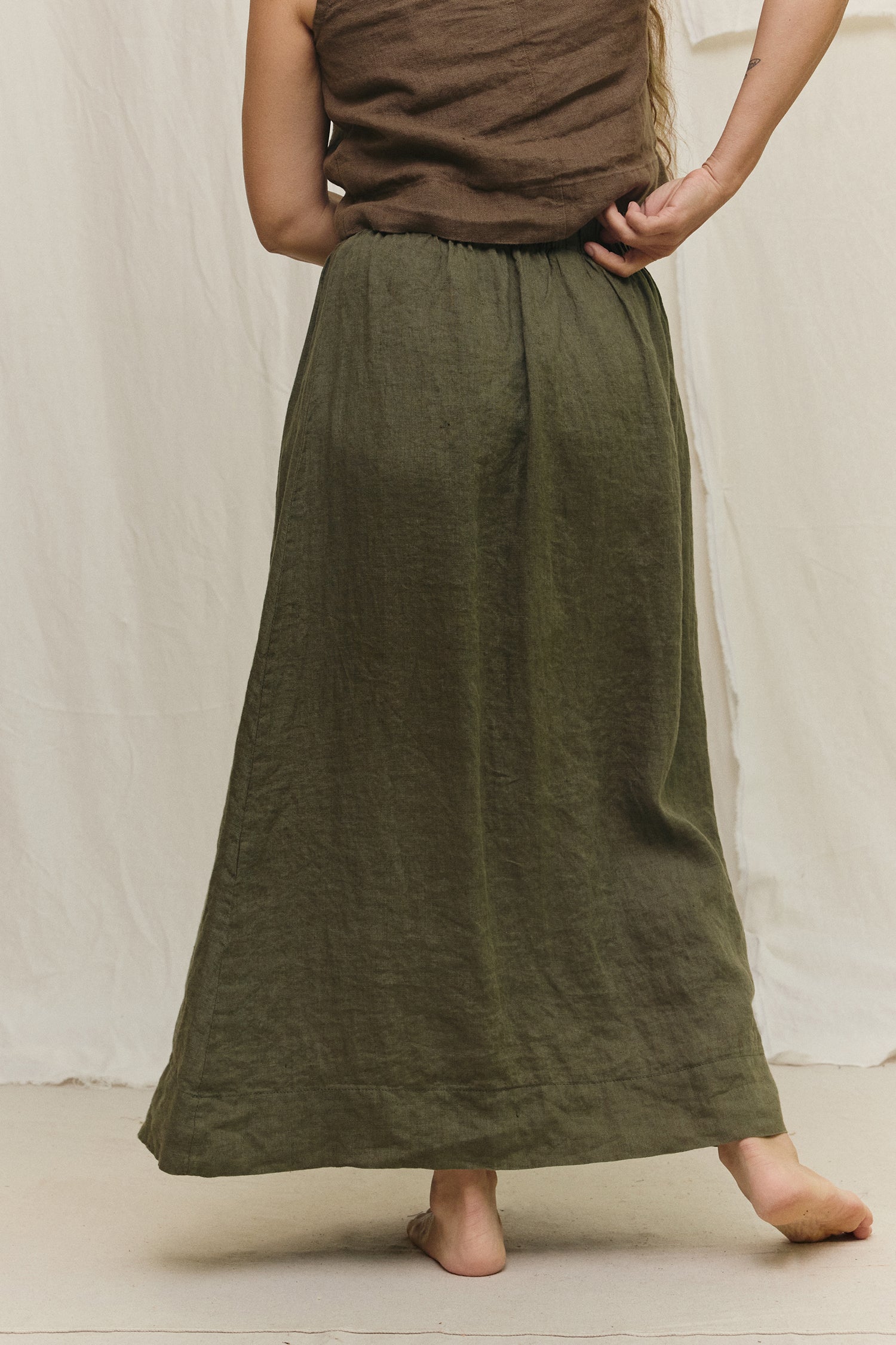Bel Skirt in Lightweight Linen Lichen#color_lichen