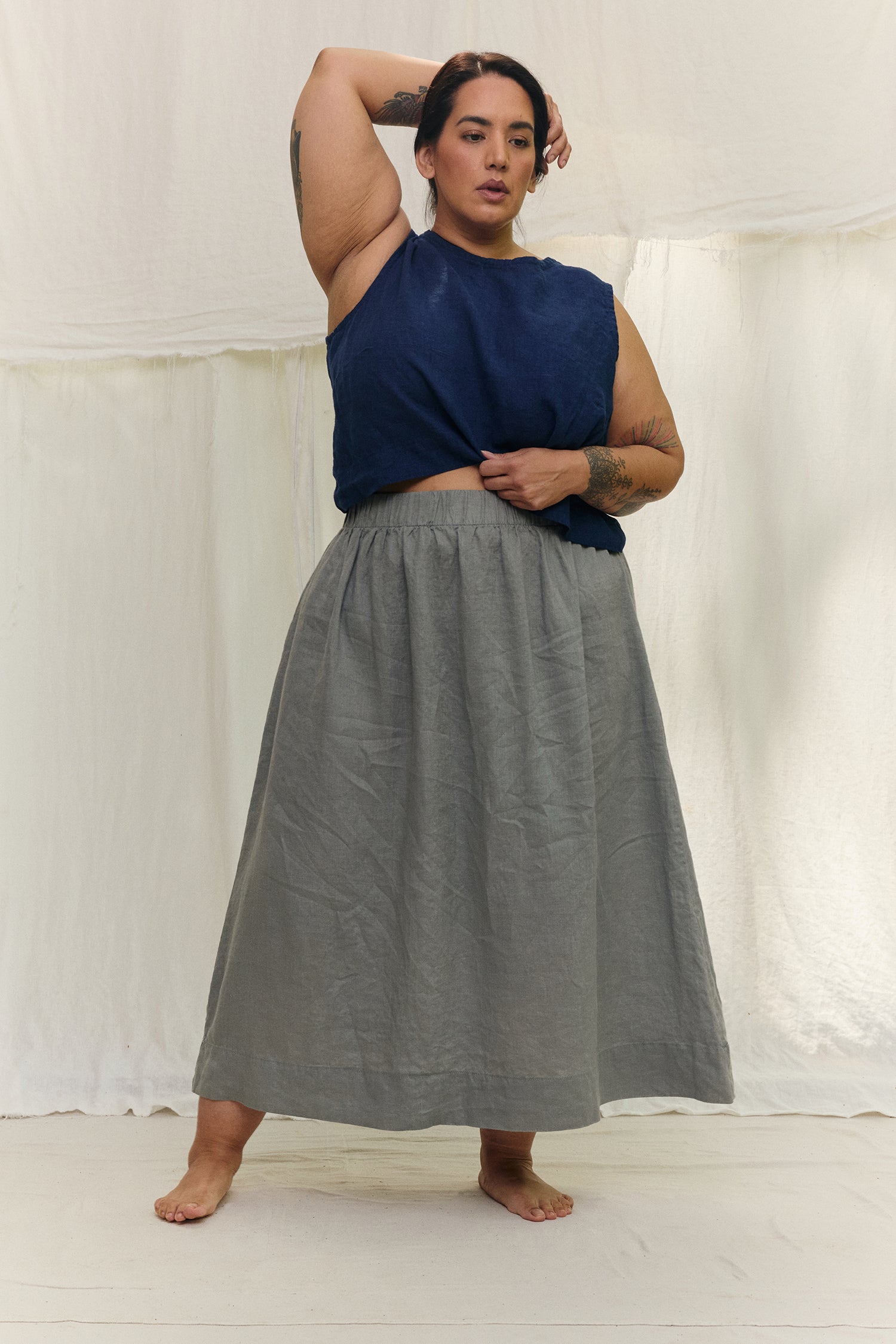Bel Skirt in Lightweight Linen Overcast#color_overcast