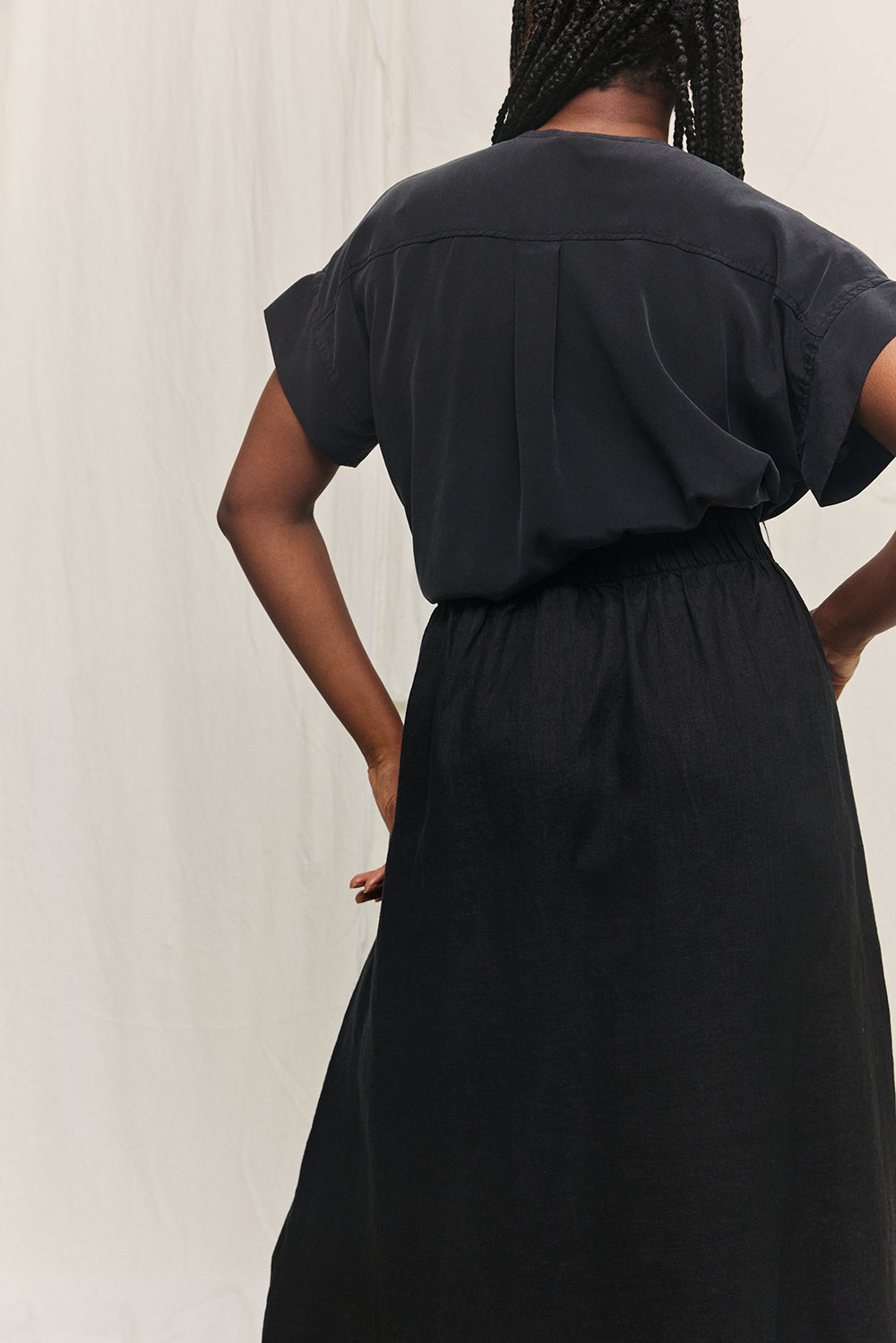 Georgia Snap Top in Washable Silk Graphite#color_graphite