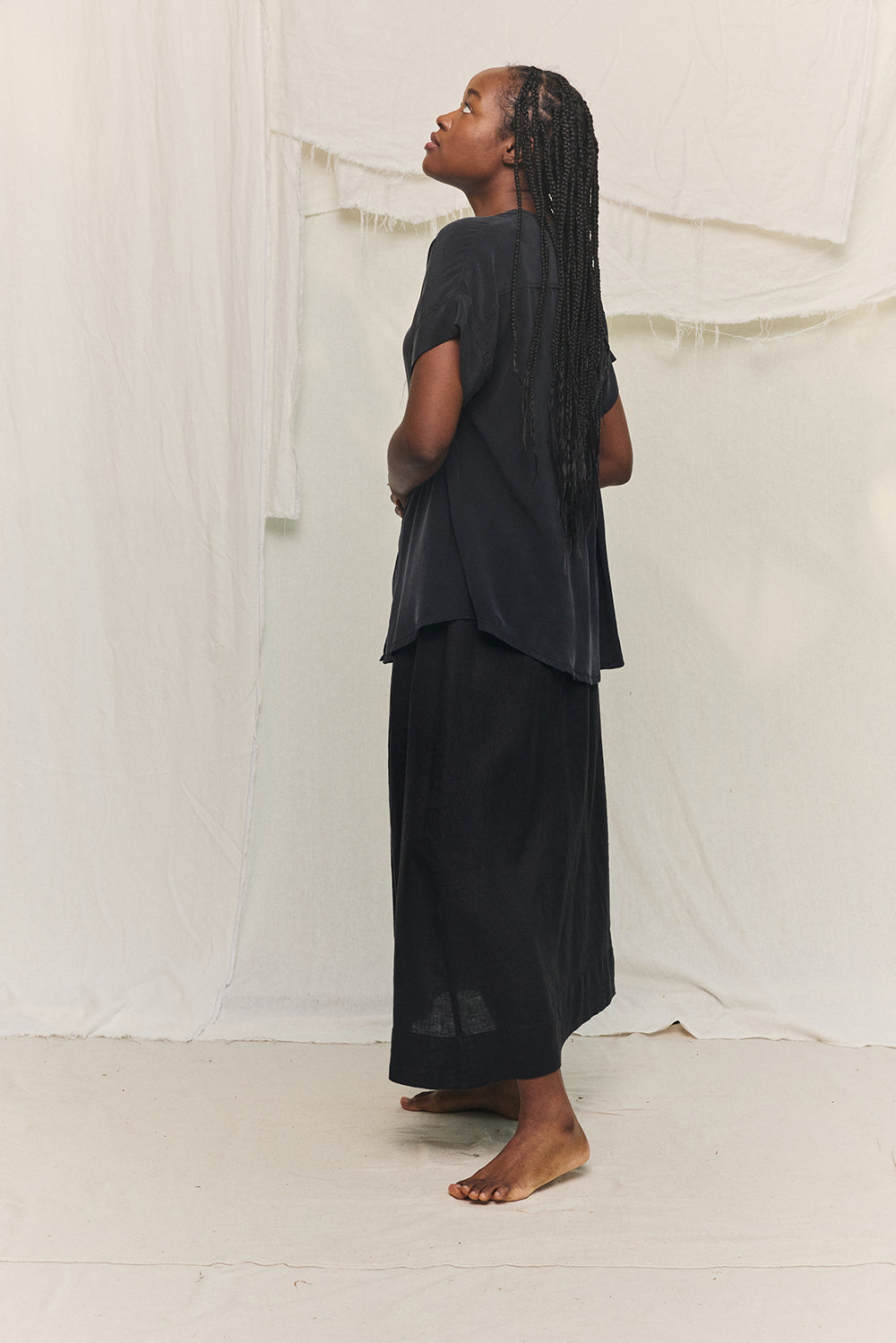 Georgia Snap Top in Washable Silk Graphite#color_graphite