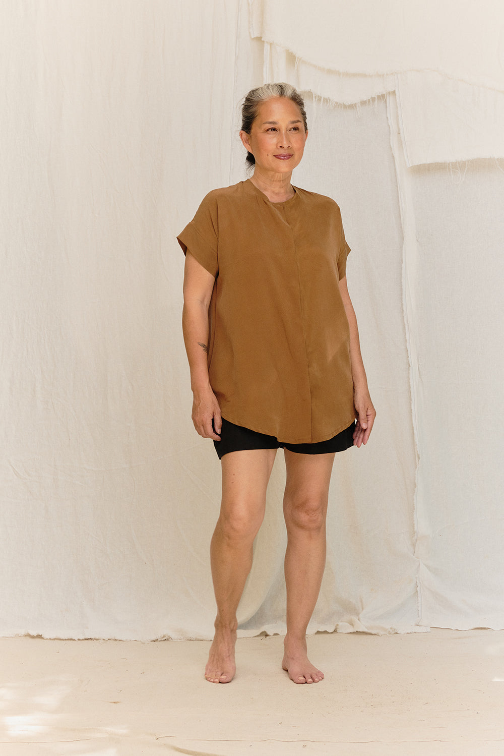 Georgia Snap Top in Washable Silk Ochre#color_ochre