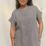 Georgia Snap Top in Lightweight Linen Overcast#color_overcast