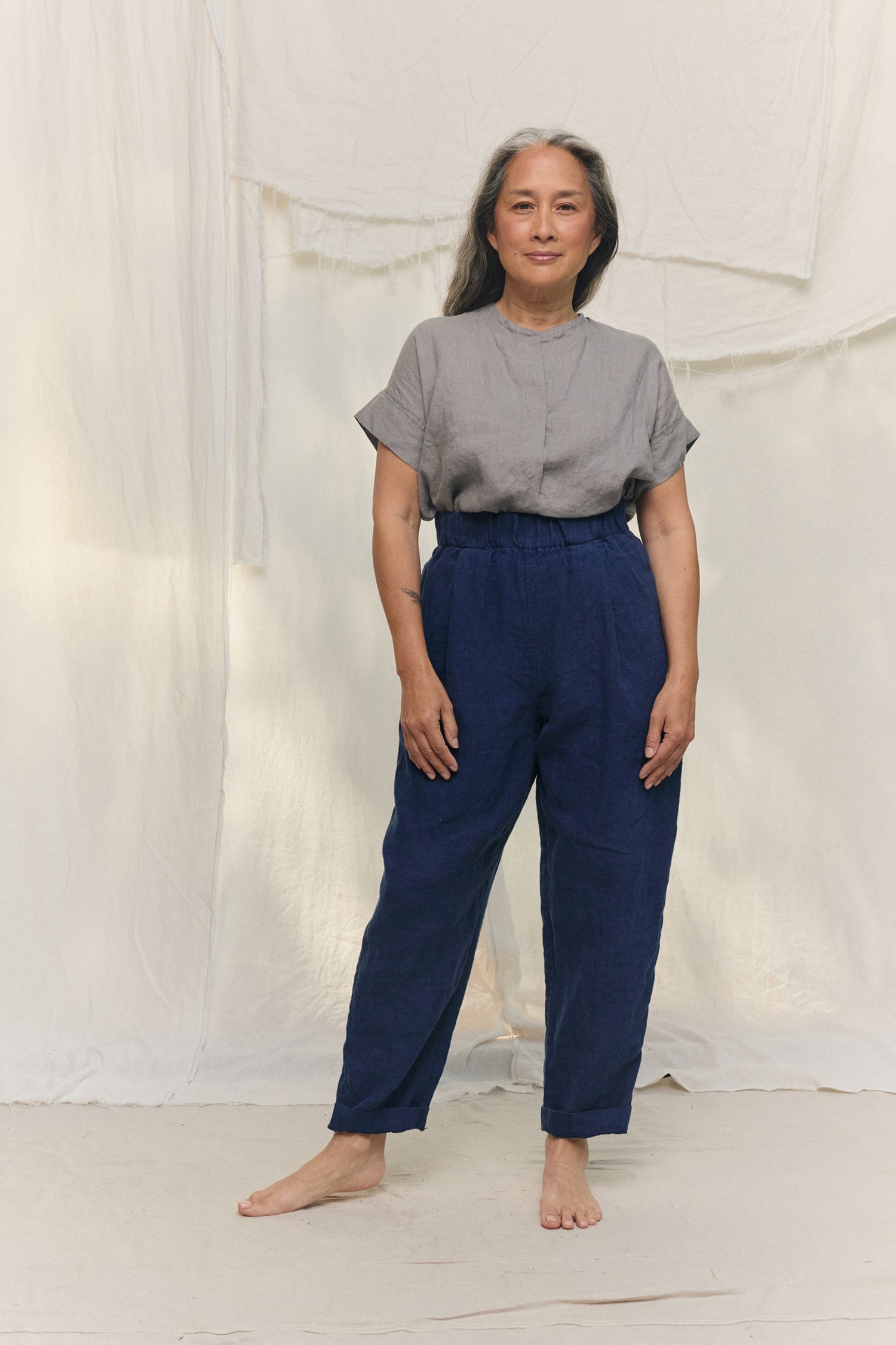 Georgia Snap Top in Lightweight Linen Overcast#color_overcast