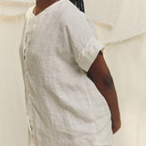 Georgia Snap Top in Lightweight Linen Salt#color_salt