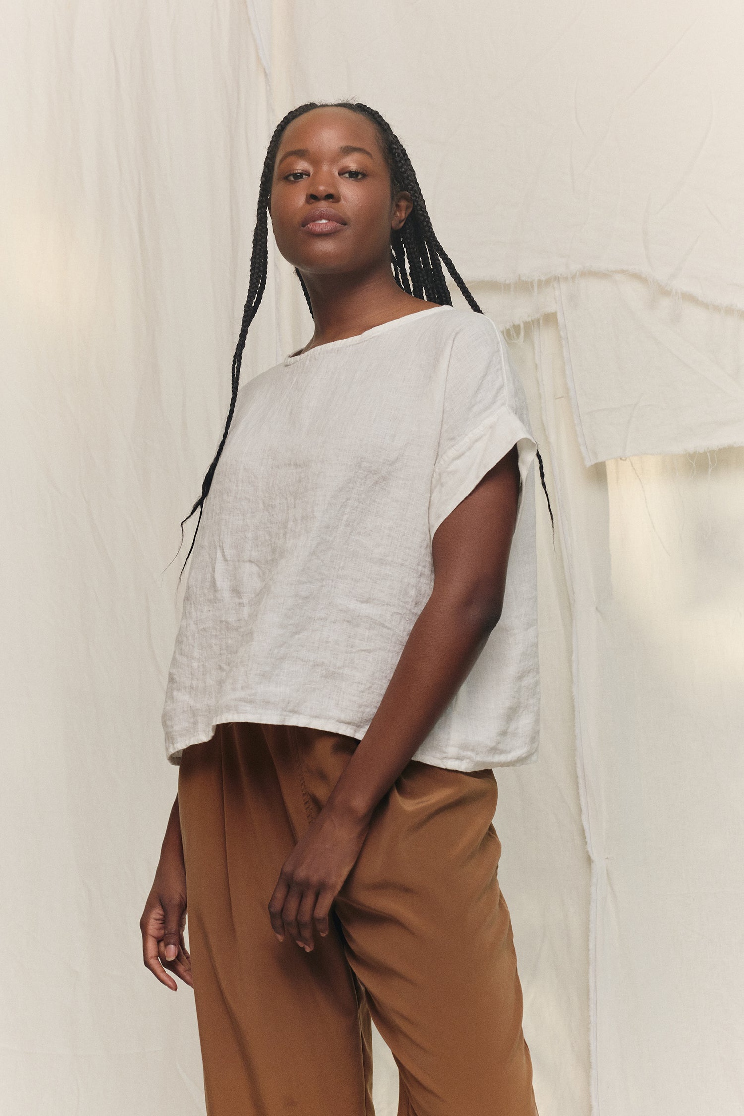 Georgia Tee in Lightweight Linen Salt#color_salt
