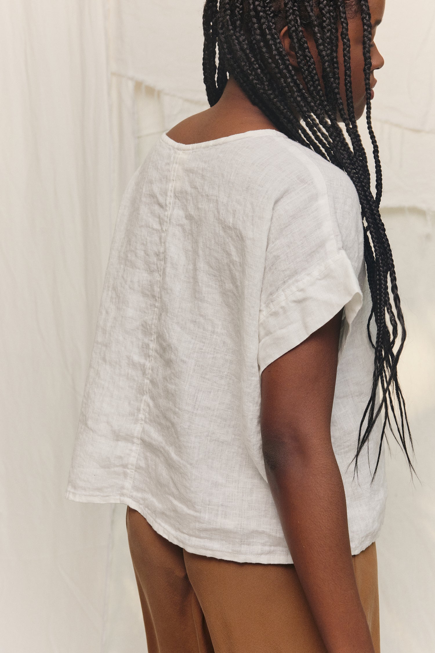 Georgia Tee in Lightweight Linen Salt#color_salt