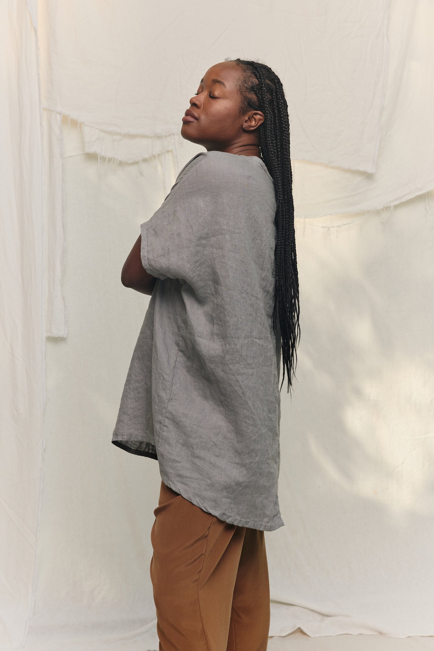 Harper Tunic in Lightweight Linen Overcast#color_overcast