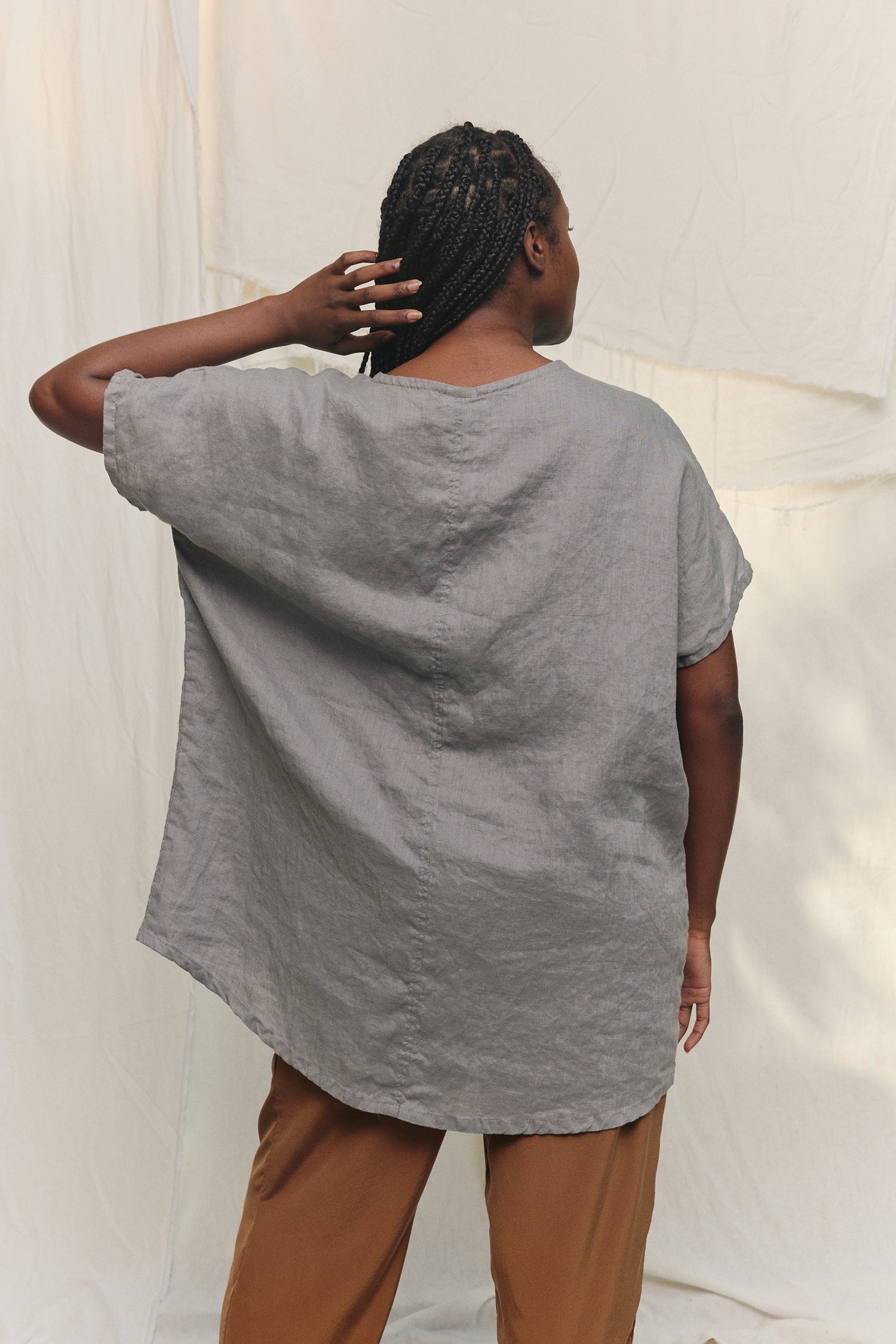 Harper Tunic in Lightweight Linen Overcast#color_overcast