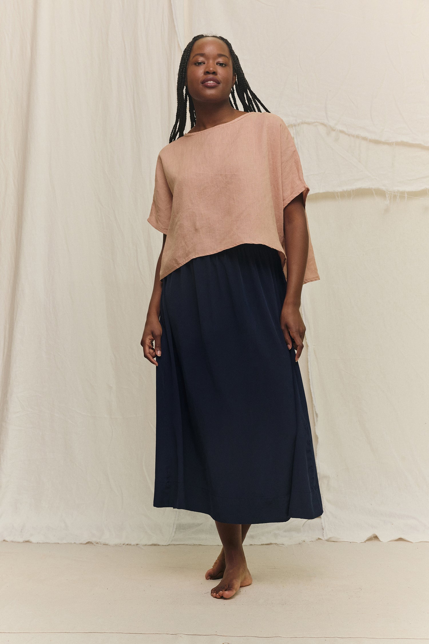 Linn Tee in Lightweight Linen Canyon#color_canyon