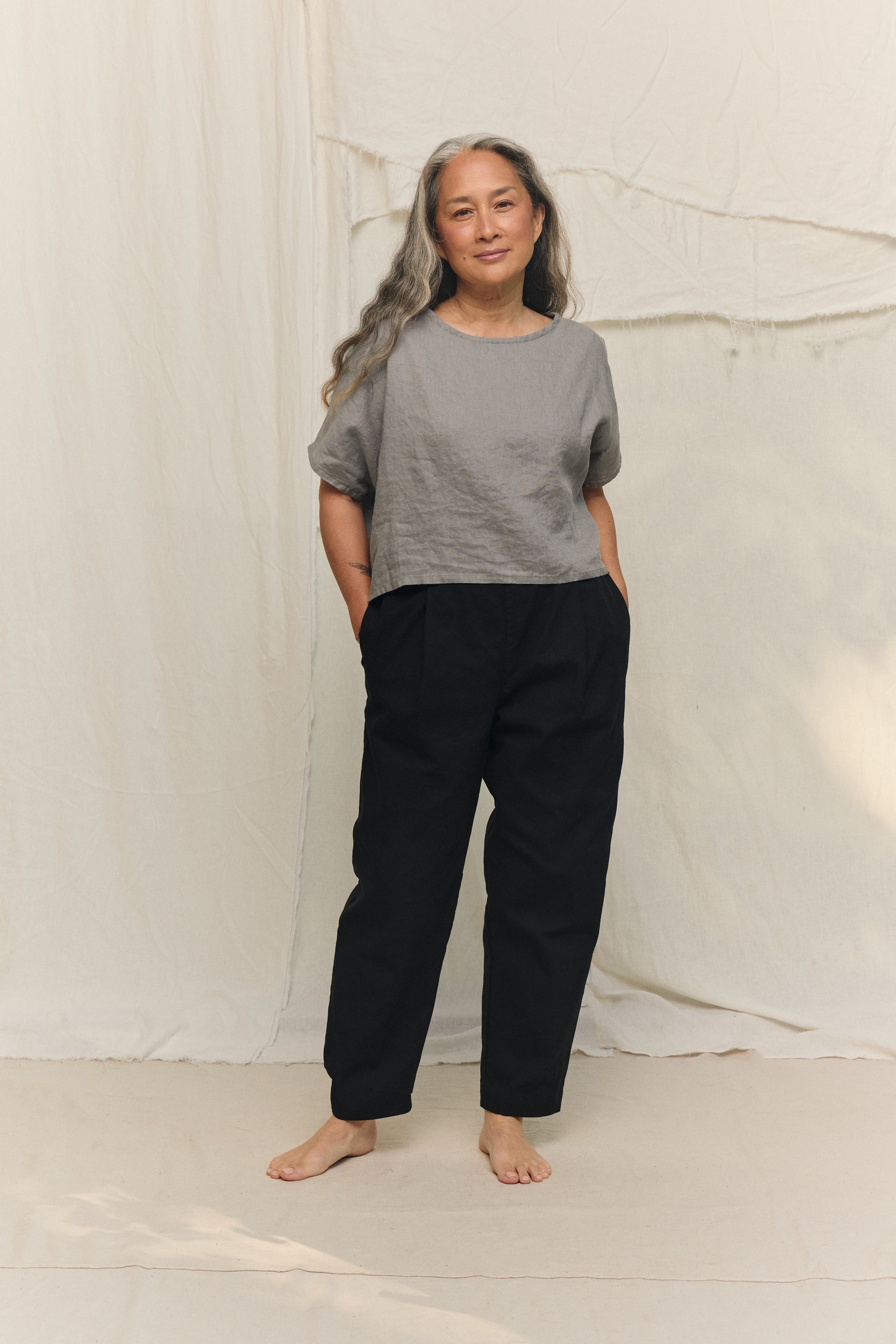 Linn Tee in Lightweight Linen Overcast#color_overcast