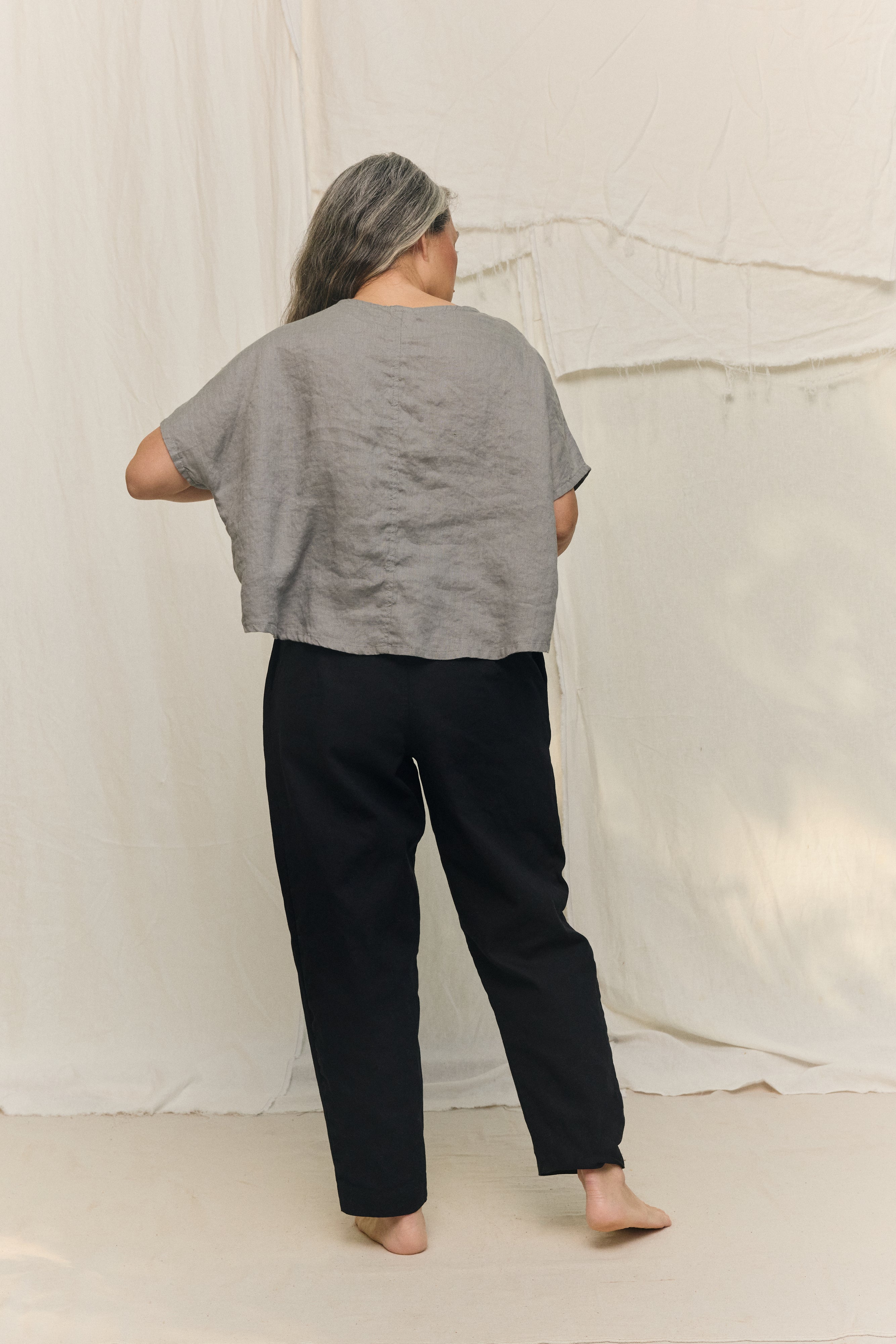 Linn Tee in Lightweight Linen Overcast#color_overcast