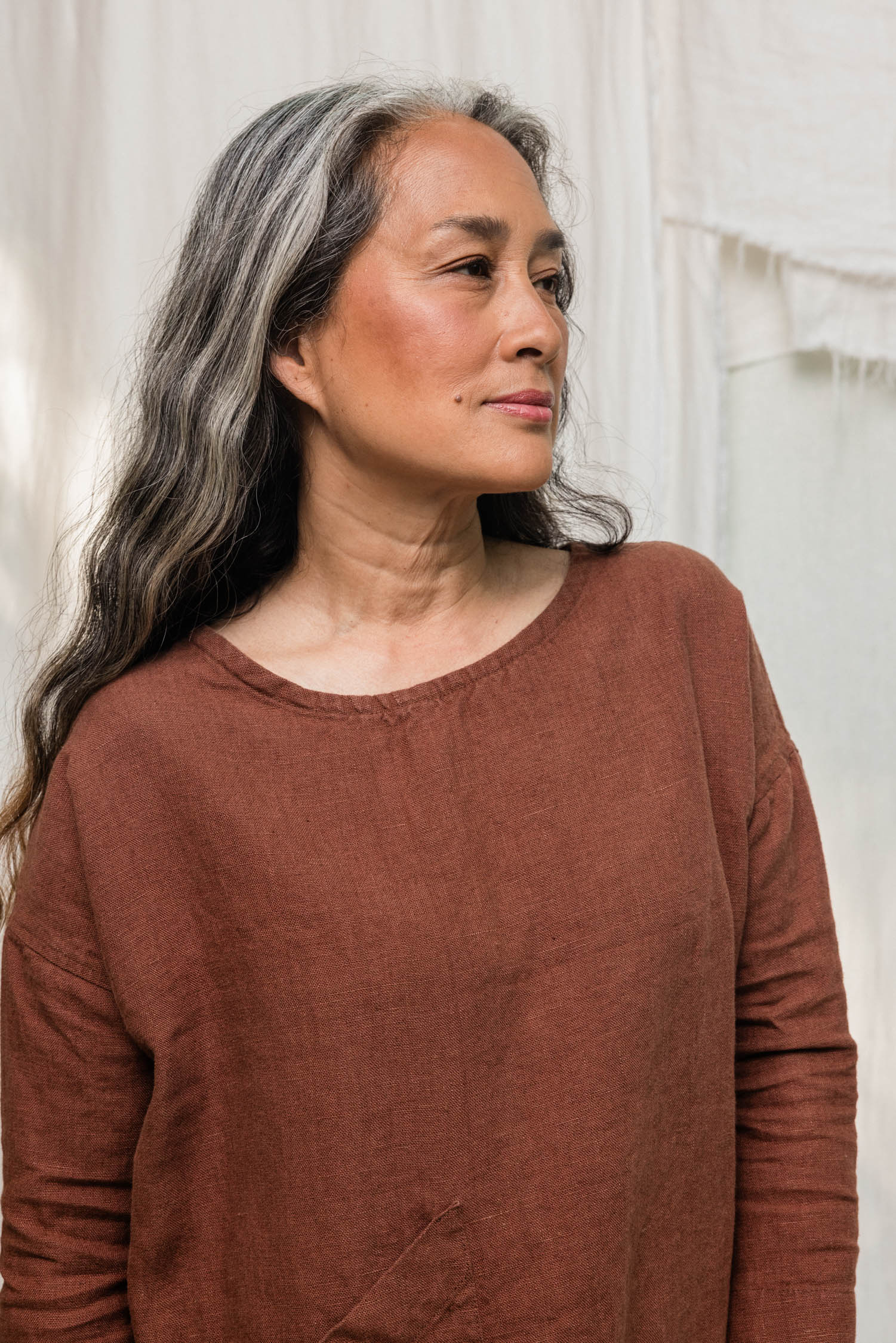Long Sleeve Harper Tunic in Midweight Linen cedar#color_cedar