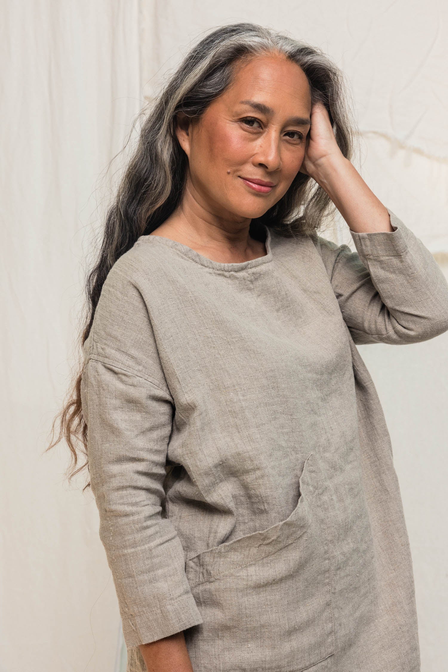 Long Sleeve Harper Tunic in Midweight Linen Flax#color_flax