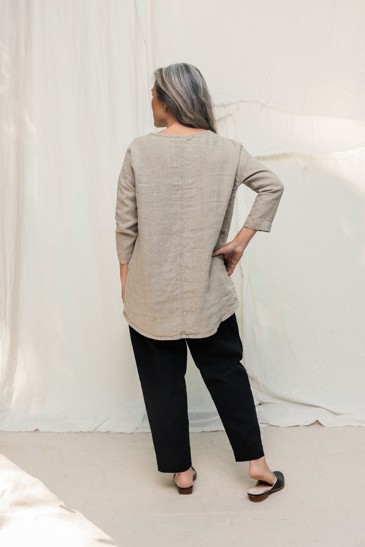 Long Sleeve Harper Tunic in Midweight Linen Flax#color_flax
