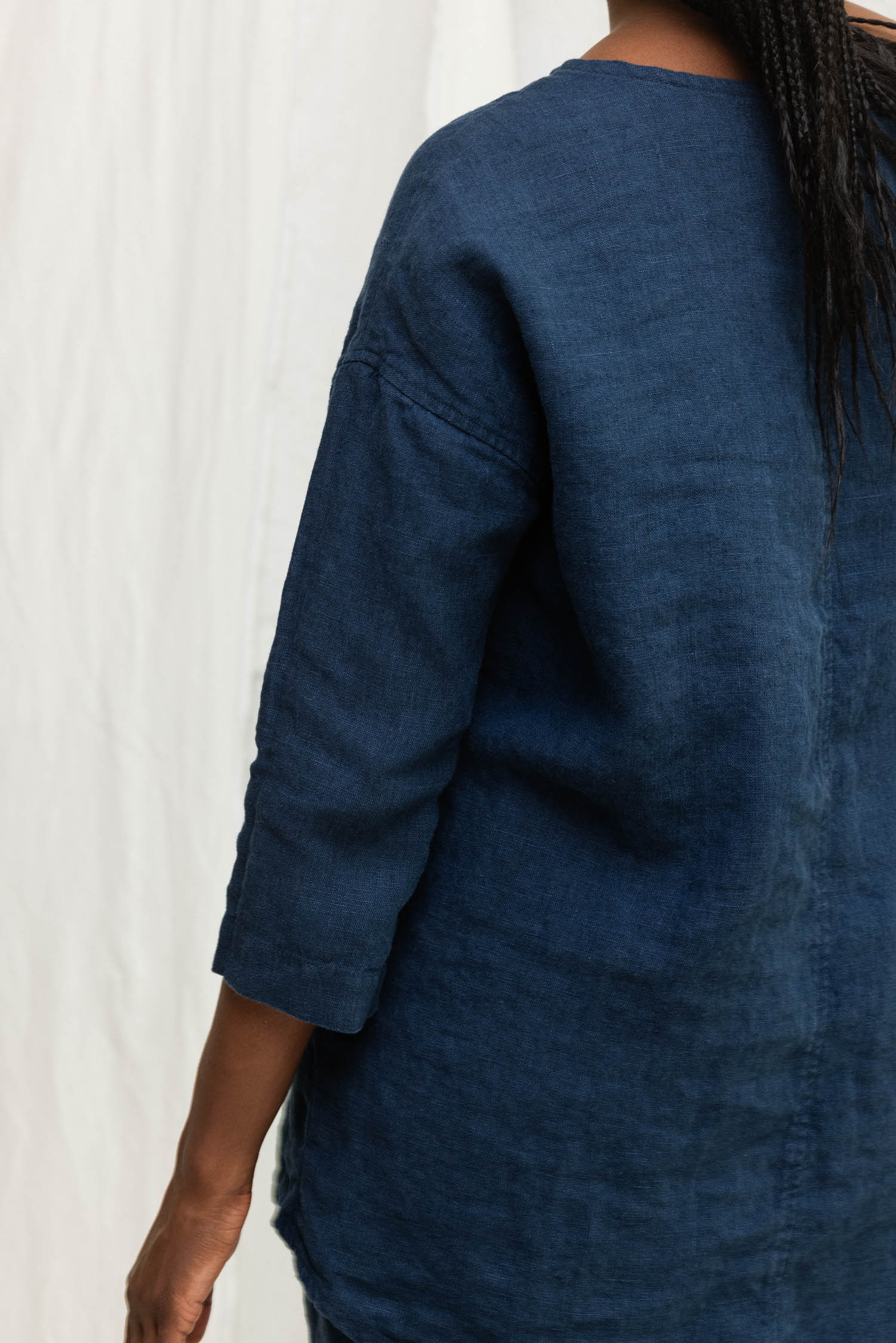 Long Sleeve Harper Tunic in Midweight Linen Indigo#color_indigo