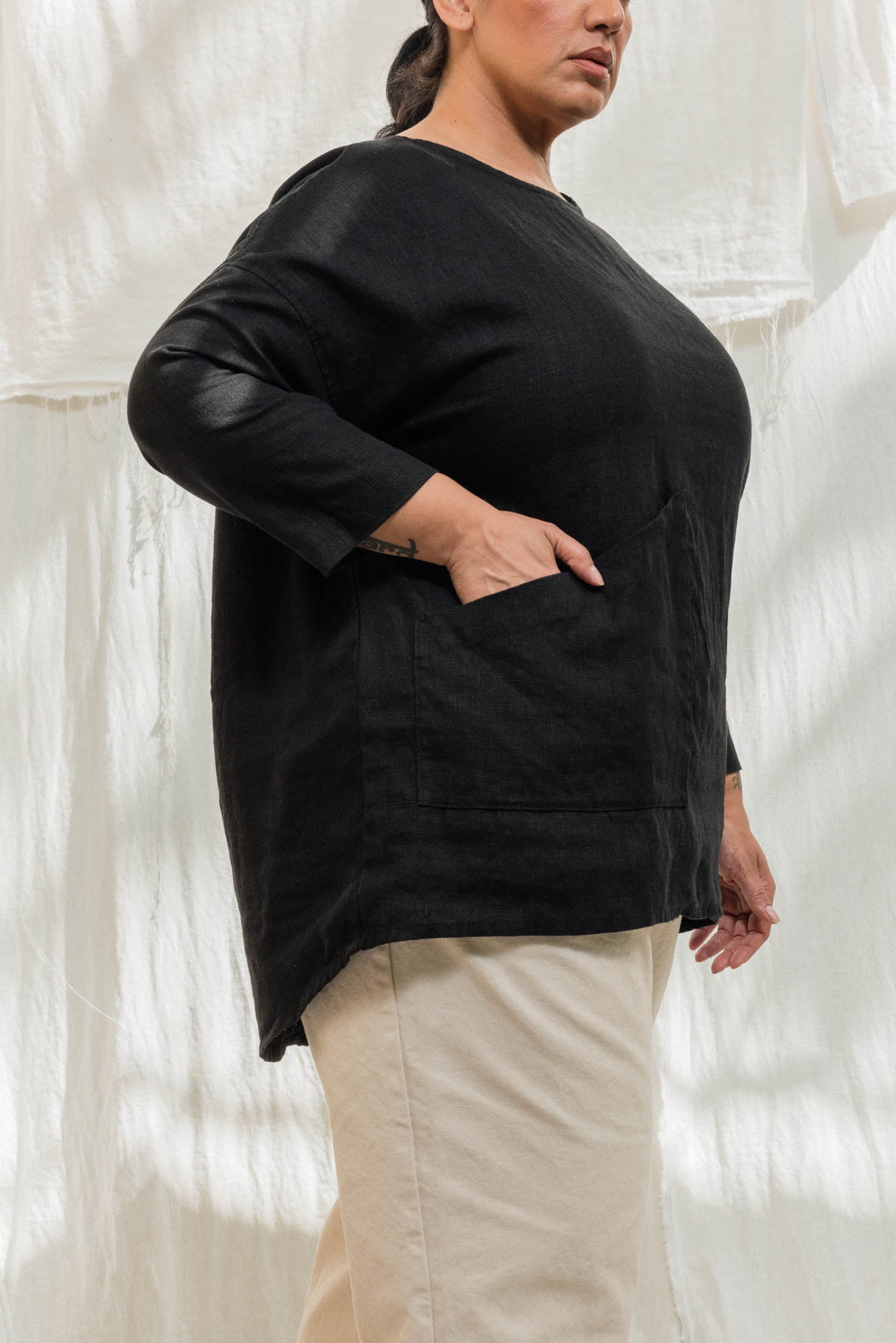 Long Sleeve Harper Tunic in Midweight Linen Ink#color_ink