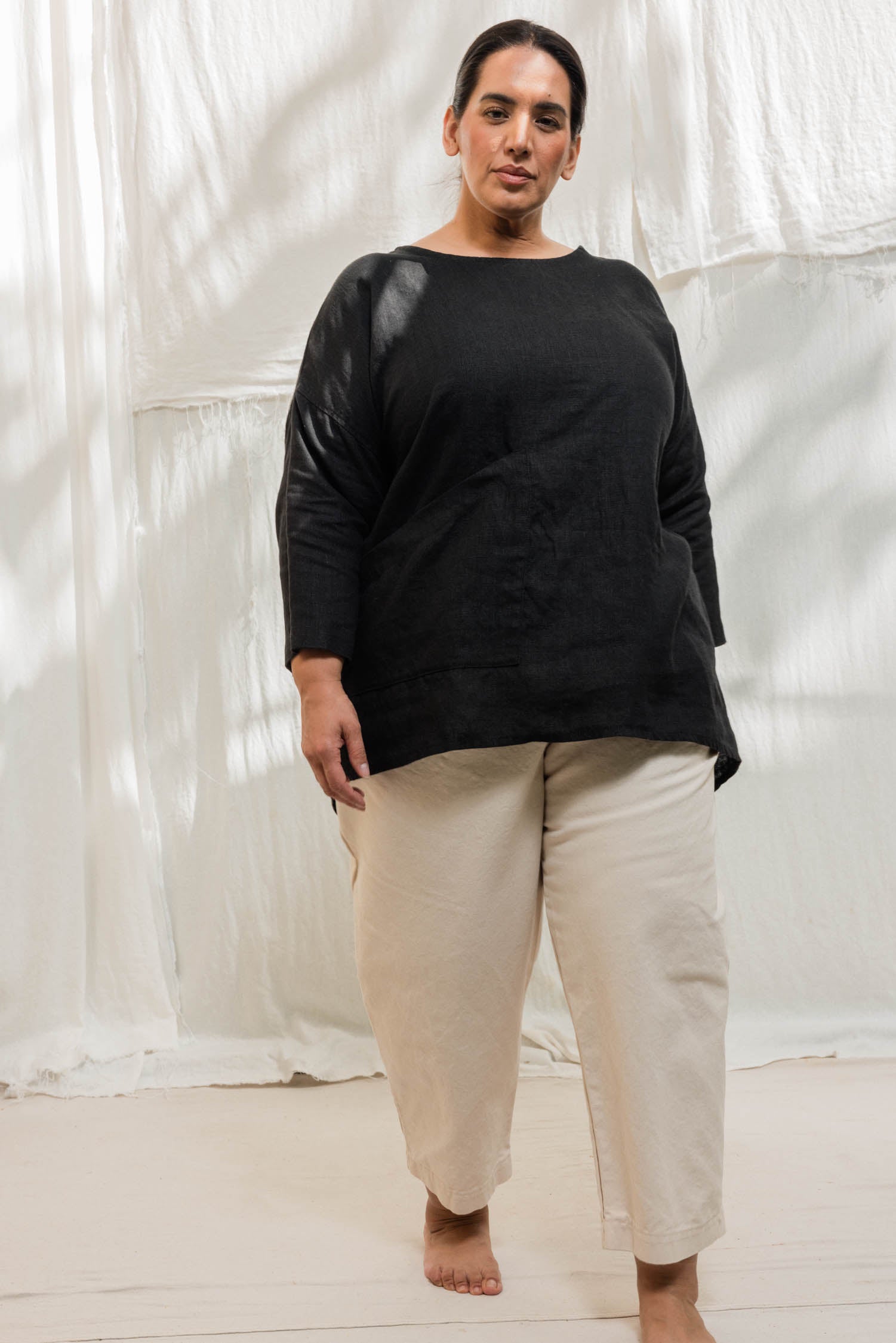 Long Sleeve Harper Tunic in Midweight Linen Ink#color_ink
