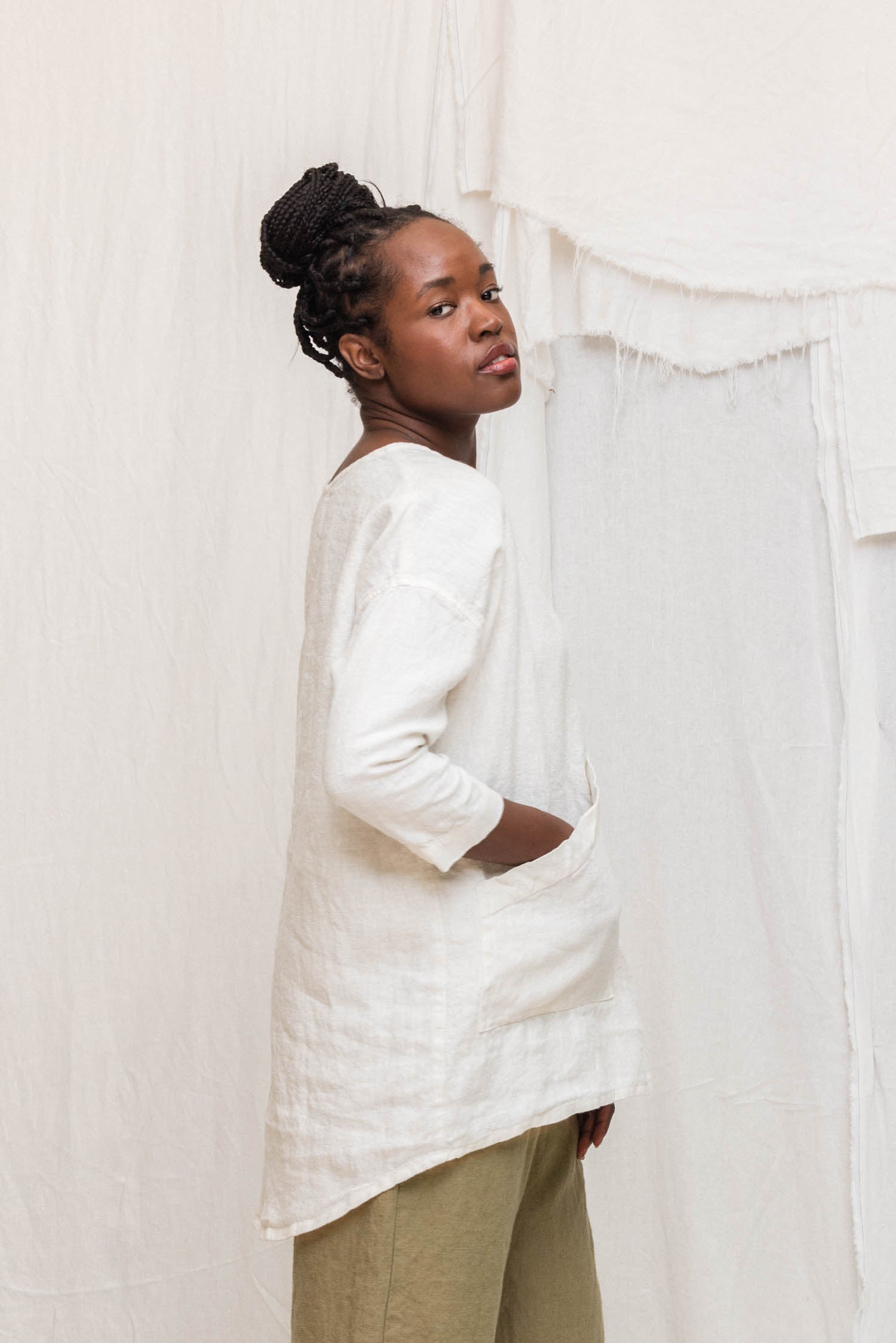 Long Sleeve Harper Tunic in Midweight Linen Salt#color_salt