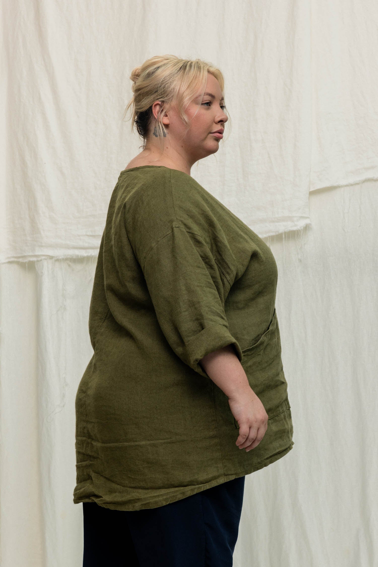 Long Sleeve Harper Tunic in Midweight Linen Verte#color_verte