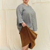 Long Sleeve Kara Snap Top in Lightweight Linen Overcast#color_overcast