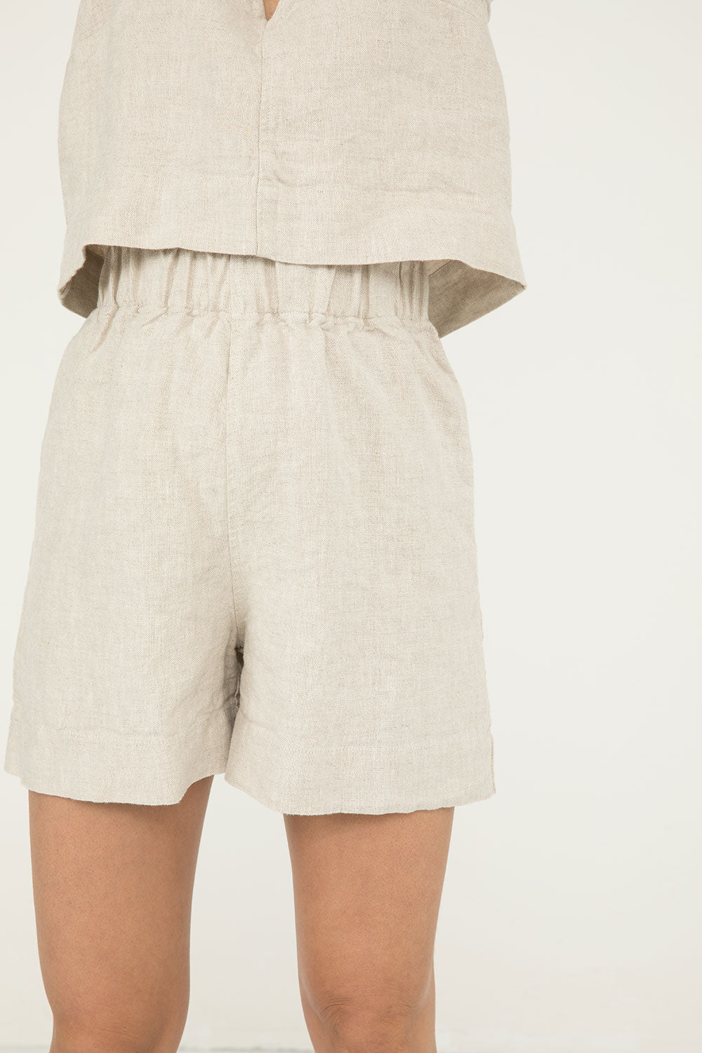 Florence Short in Midweight Linen Flax#color_flax