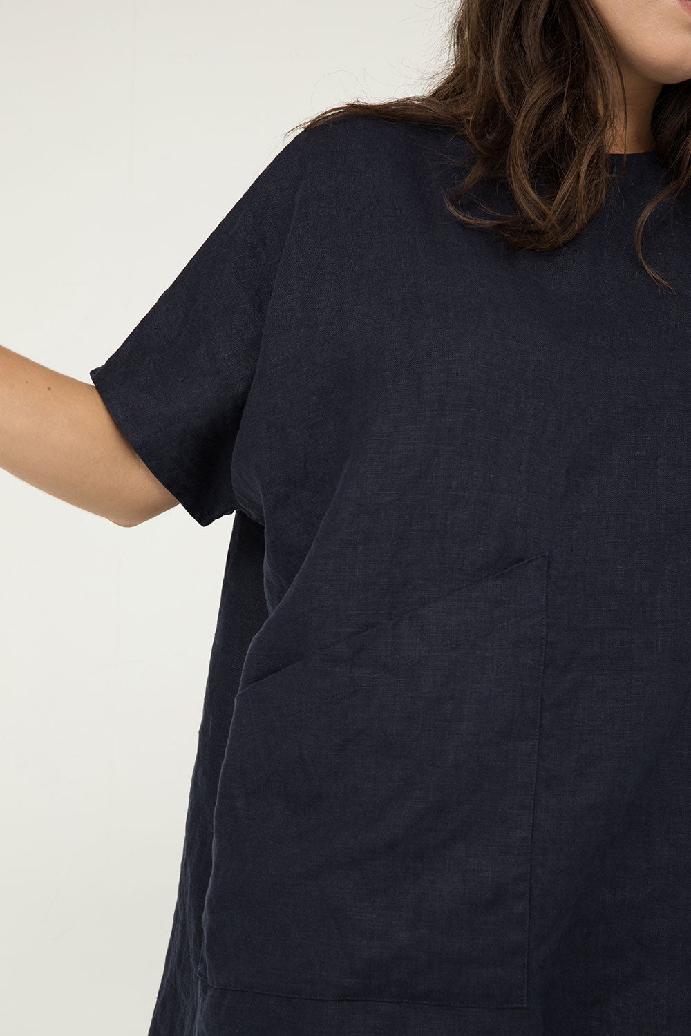 Harper Tunic in Midweight Linen Navy#color_navy