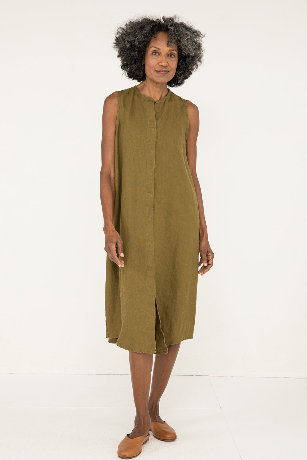 Sleeveless Kara Snap Dress in Midweight Linen Olive#color_olive