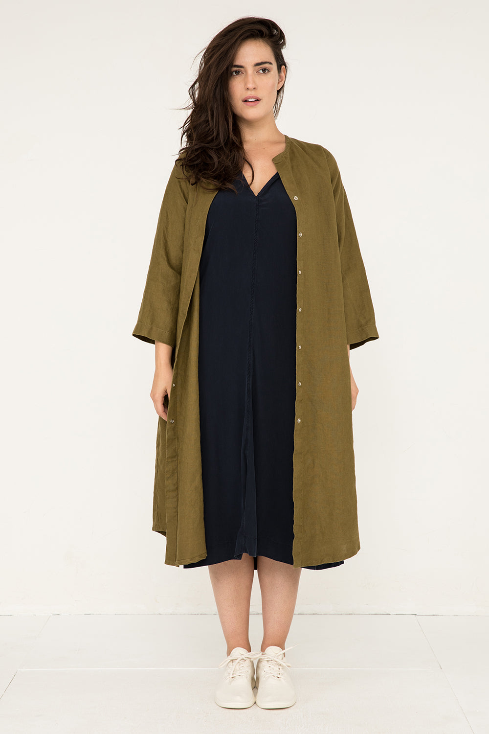 Long Sleeve Kara Snap Dress in Midweight Linen Olive#color_olive