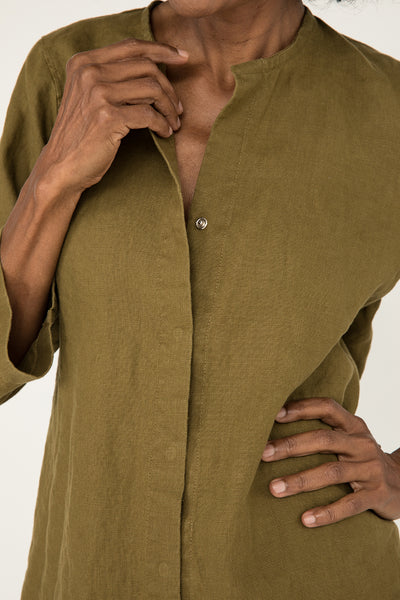 Long Sleeve Kara Snap Top in Midweight Linen Olive#color_olive