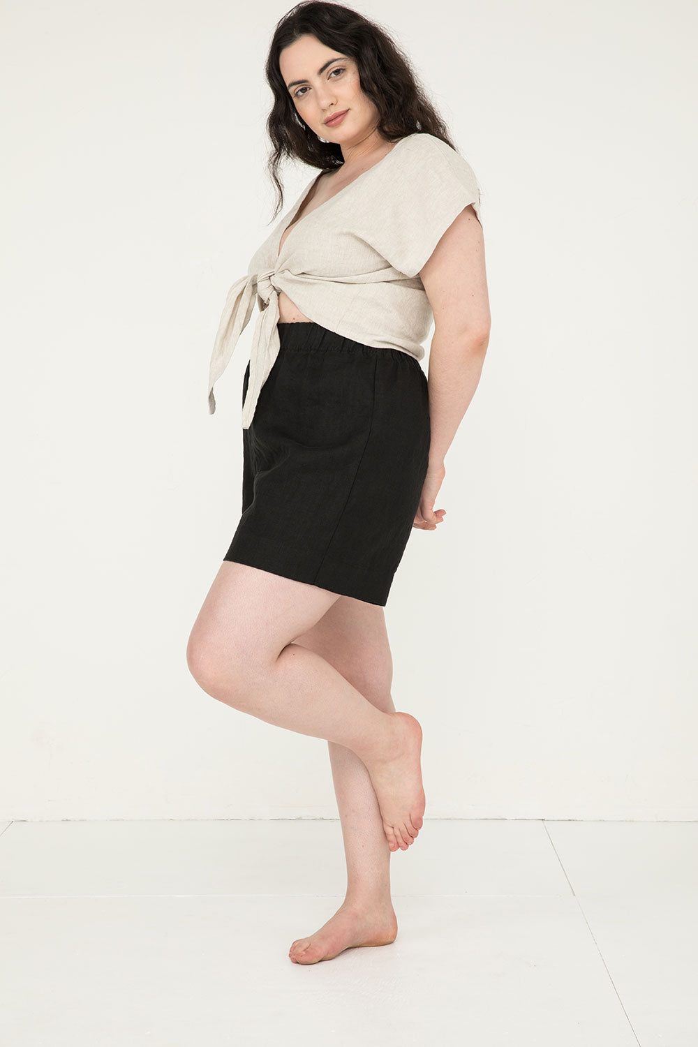 Florence Short in Midweight Linen Black#color_black