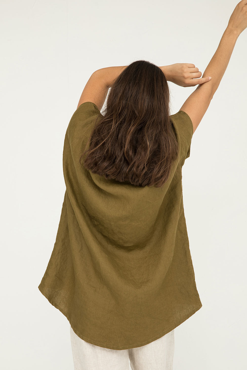 Harper Tunic in Midweight Linen Black#color_olive