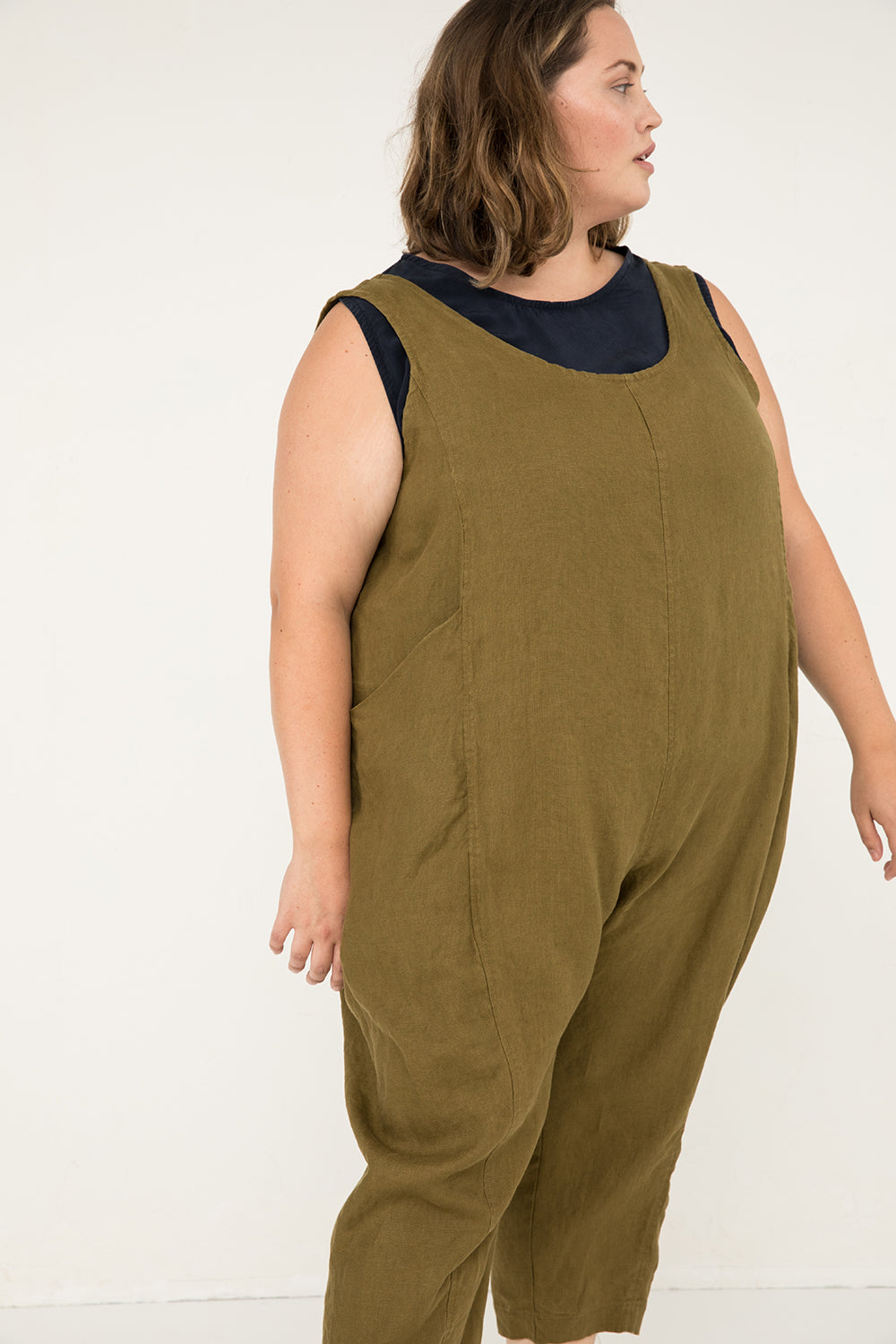 Clyde Jumpsuit in Midweight Linen#color_olive