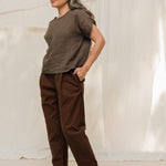 Andy Trouser in Organic Cotton Canvas Umber#color_umber