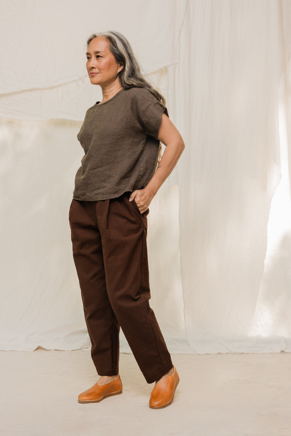 Andy Trouser in Organic Cotton Canvas Umber#color_umber