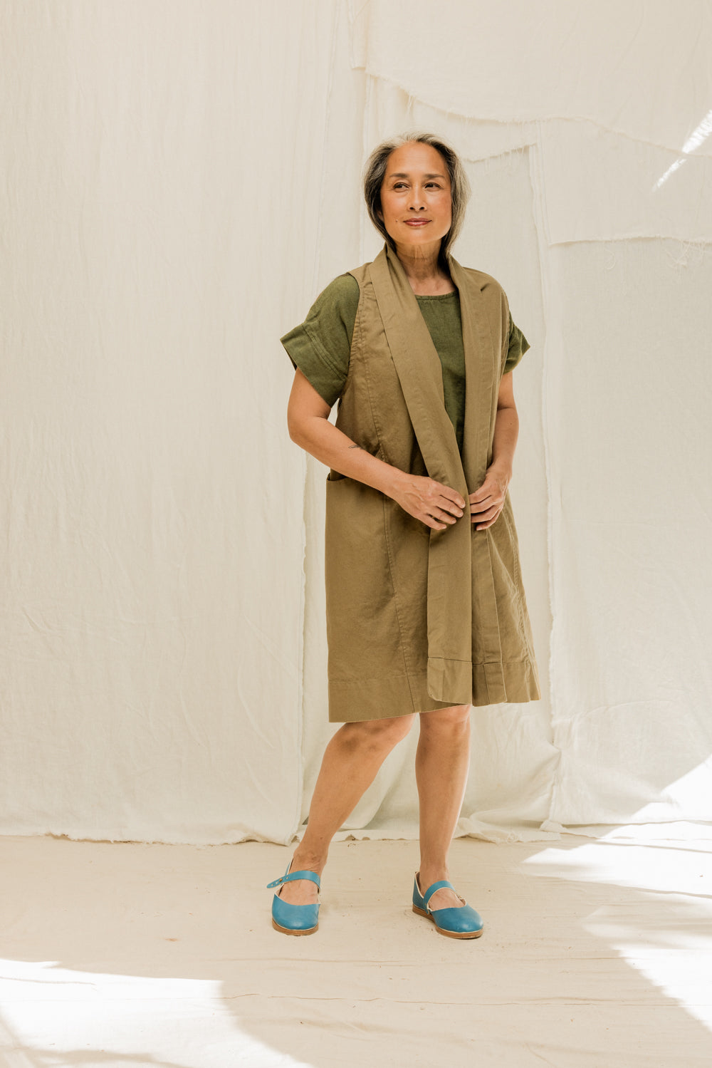 Clyde Vest in Organic Cotton Canvas Olivine#color_olivine