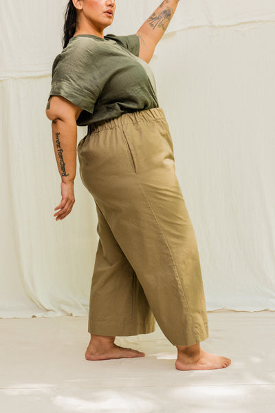 Florence Pant in Organic Cotton Canvas Olivine#color_olivine