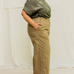 Florence Pant in Organic Cotton Canvas Olivine#color_olivine