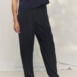 Andy Trouser in Washable Silk Graphite#color_graphite