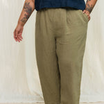 Andy Trouser in Midweight Linen Pear#color_pear